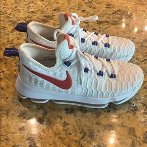 Nike KD basketball shoes